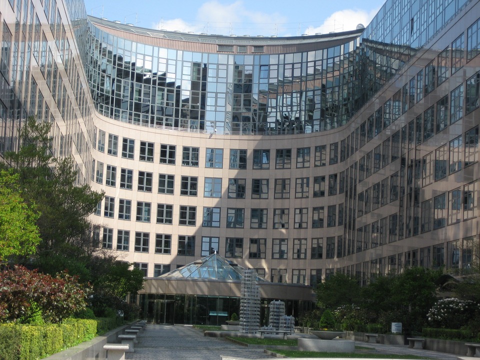 building-83237_960_720